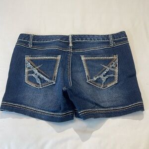 Maurices Women's Blue Denim Shorts SIZE 7-8